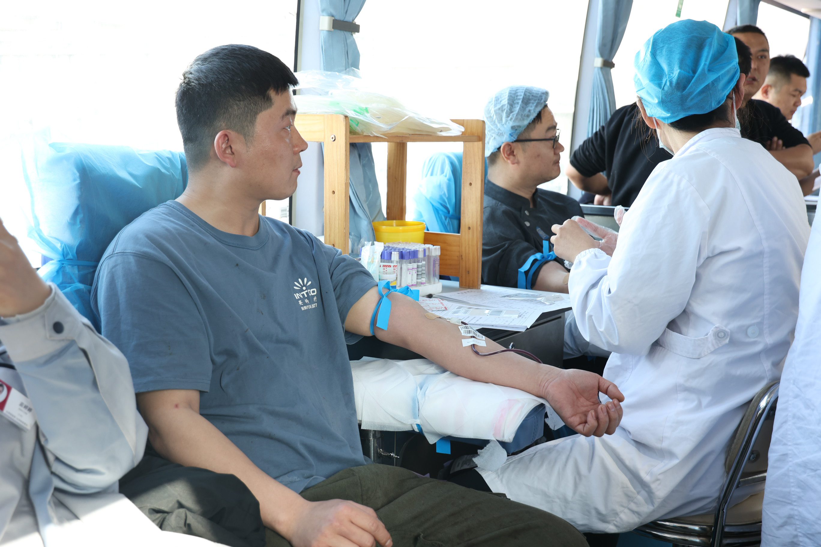 英科同伴积极参加献血活动